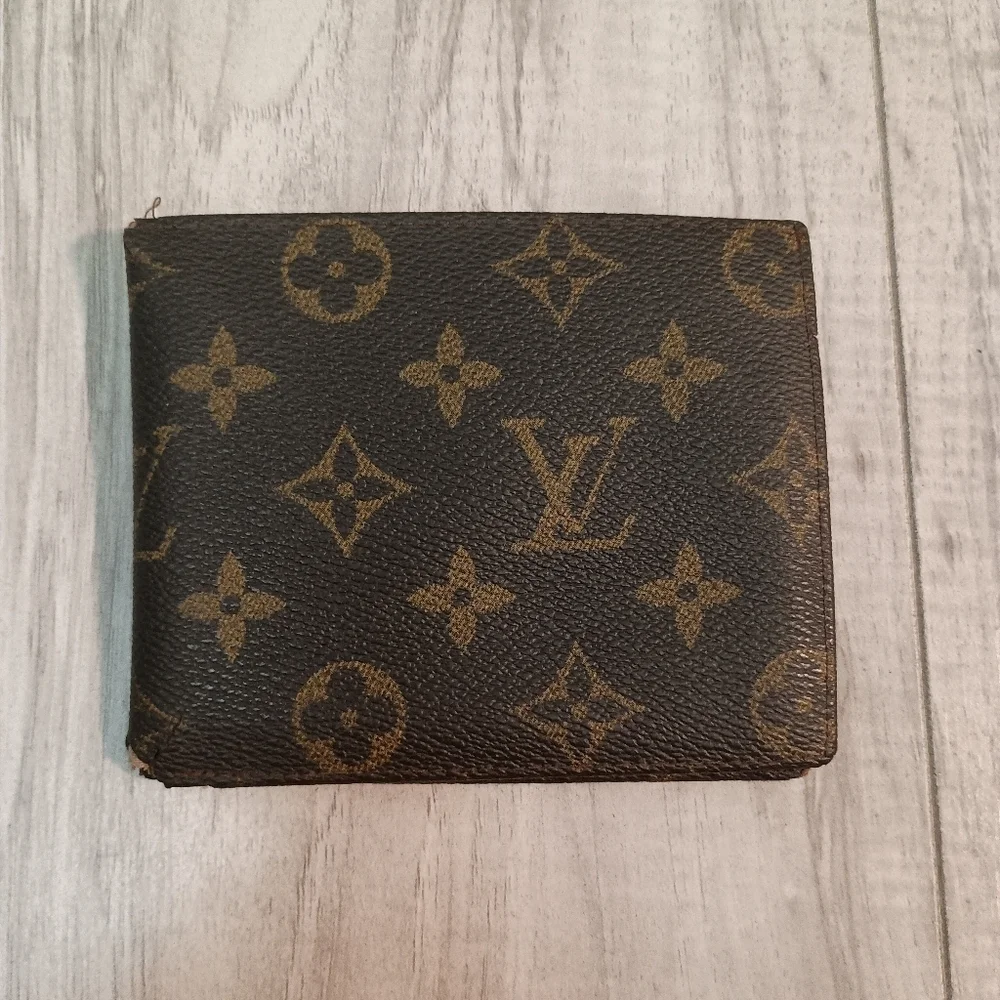 Louis Vuitton Monogram Billfold Wallet Card Slots/Coin Pouch/l
